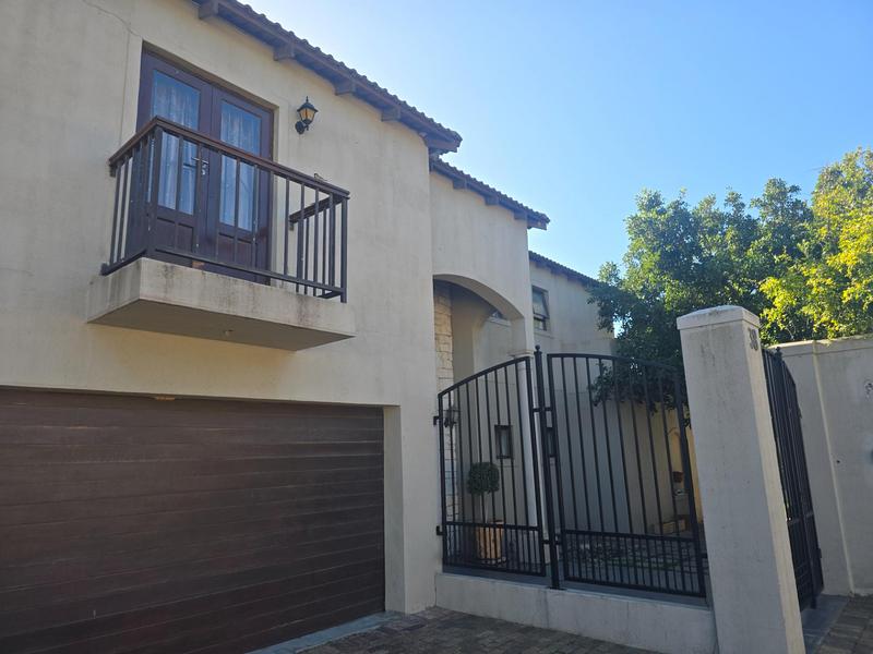To Let 5 Bedroom Property for Rent in Lochnerhof Western Cape